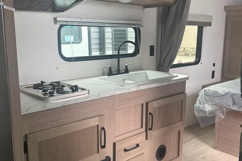 James and Jenny's Grand River 25BH Travel Trailer