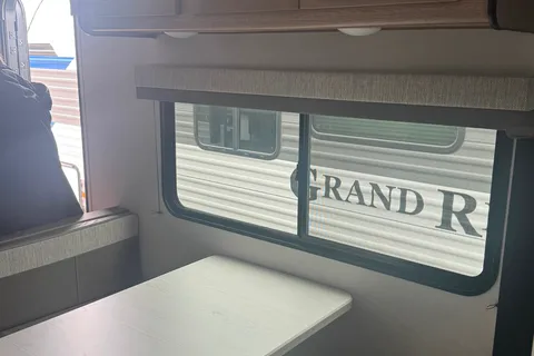 James and Jenny's Grand River 25BH Travel Trailer