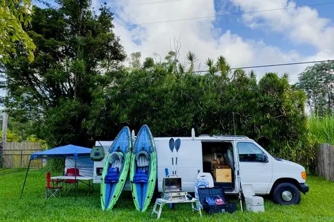 Jonas' Tiki Van