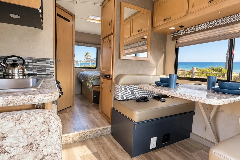 2018 Thor Freedom Elite 22FE