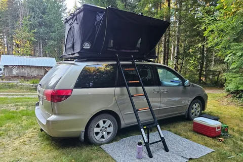 Vanessa’s Sienna/ Rooftop Tent