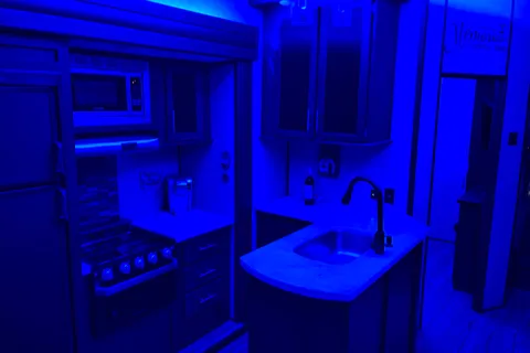  Fully Equipped RV-Perfect for Families or Couples!