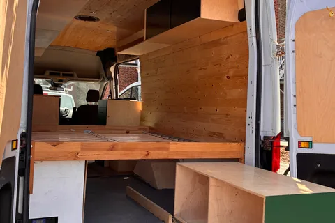Tennessee Stud Ford Transit 350 HD Classe B