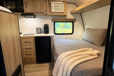 2026 Keystone Coleman 13B - w/Starlink/SUV Towable/Sleeps 4/All Electric