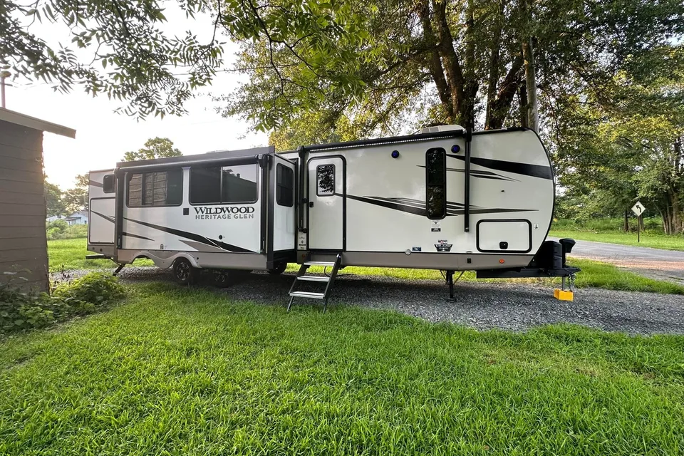 Bryan's Forest River Heritage Glen 310BHI Travel Trailer