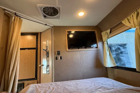 Fully stocked Big Bertha 24ft with solar