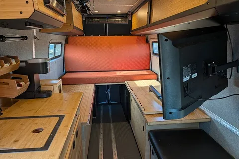 Easy-to-Drive Custom Mercedes Sprinter 170