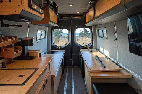 Easy-to-Drive Custom Mercedes Sprinter 170