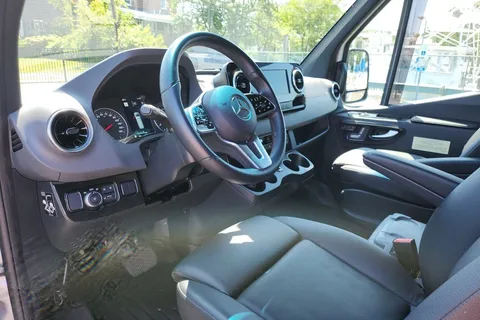 Easy-to-Drive Custom Mercedes Sprinter 170