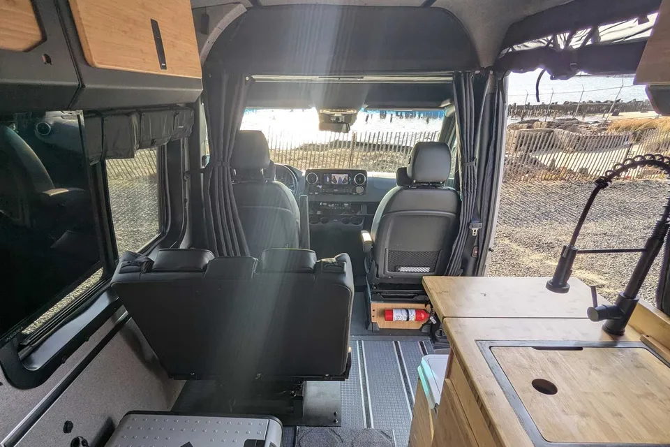Easy-to-Drive Custom Mercedes Sprinter 170