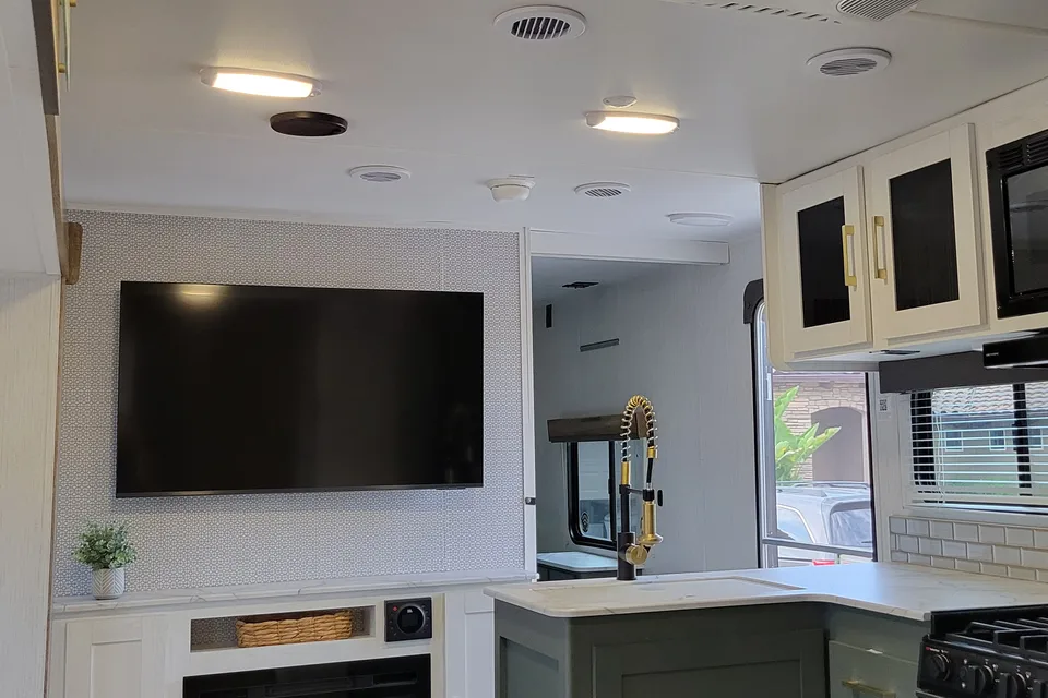 Luxury Heartland Eddie Bauer Travel Trailer