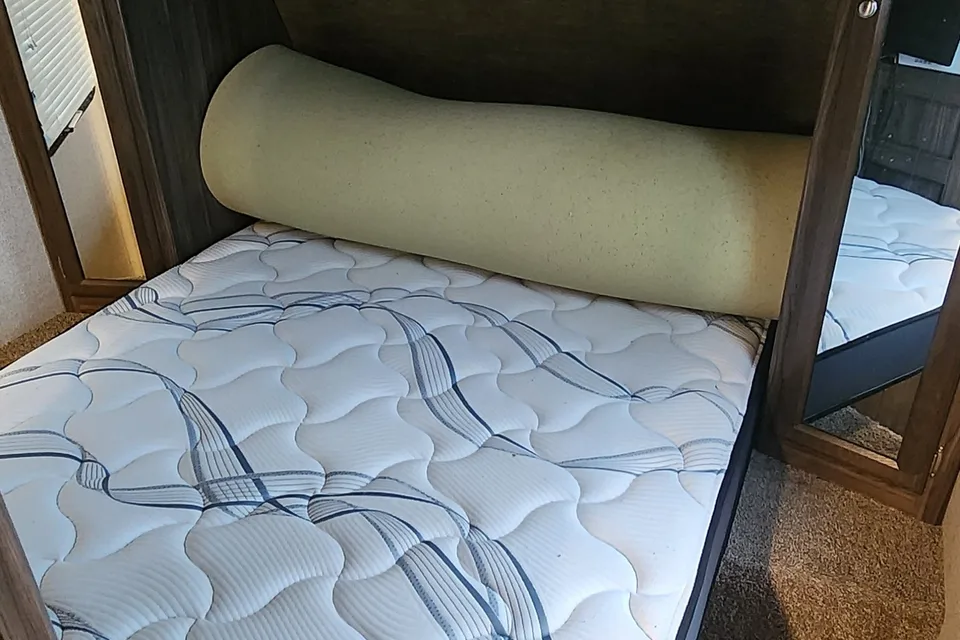 Dominic's Coachmen Apex 24LE Travel Trailer