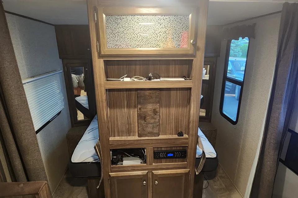 Dominic's Coachmen Apex 24LE Travel Trailer