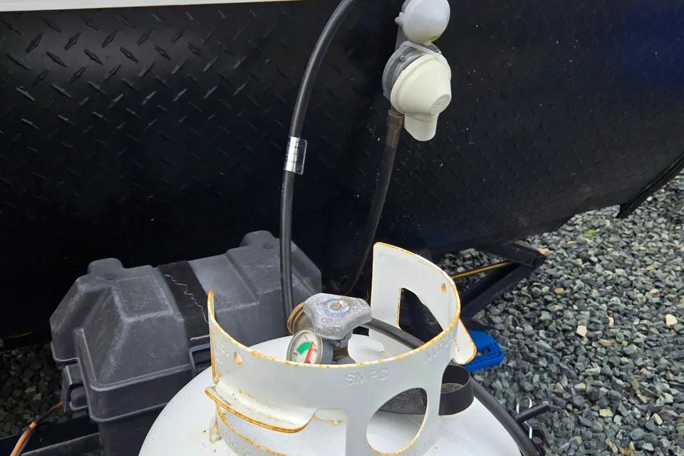 Alexandra's Jayco Jay Flight - tow with SUV -stationary stay in Vancouver available