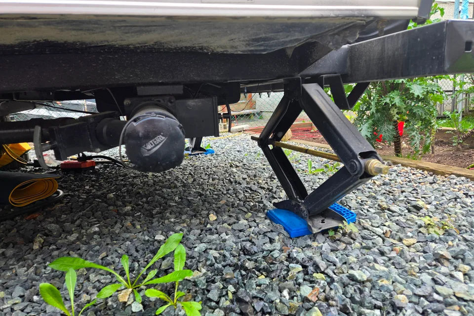 Alexandra's Jayco Jay Flight - tow with SUV -stationary stay in Vancouver available