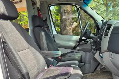 Great Escape – Spacious 170EXT Adventure Van