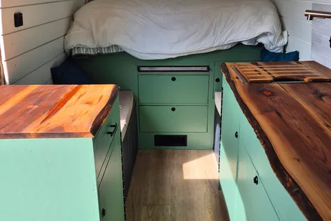 Great Escape – Spacious 170EXT Adventure Van