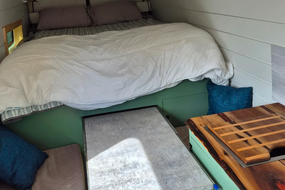 Great Escape – Spacious 170EXT Adventure Van