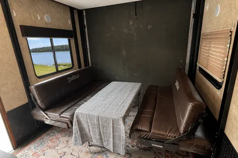 Spacious 30ft travel trailer with 3 queen beds
