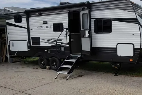 Krause's Family Keystone 245 LHSWE Travel Trailer