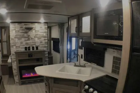 Krause's Family Keystone 245 LHSWE Travel Trailer