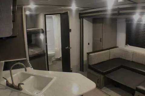 Krause's Family Keystone 245 LHSWE Travel Trailer