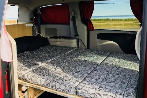 INCOGNITO Grand Caravan Campervan