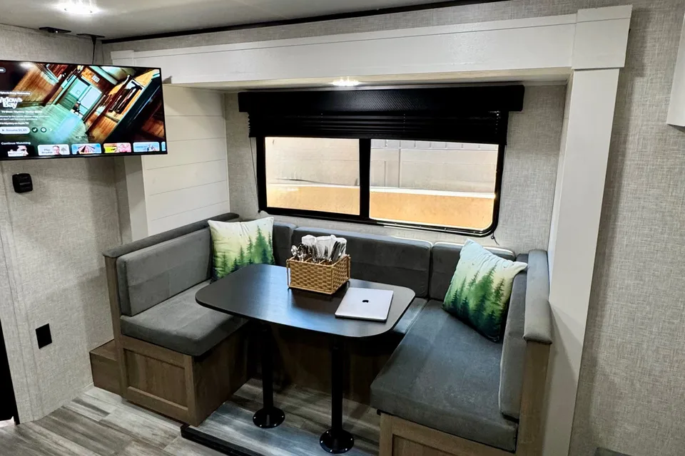 Modern Family Adventure: 2025 Jayco Baja 197MBW