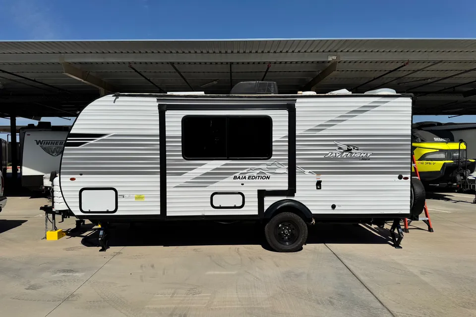 Modern Family Adventure: 2025 Jayco Baja 197MBW