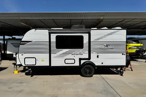 Modern Family Adventure: 2025 Jayco Baja 197MBW