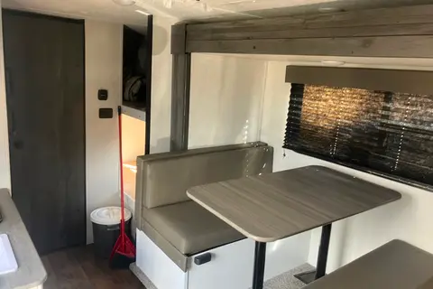 Mike's Coachmen 176BH Travel Trailer