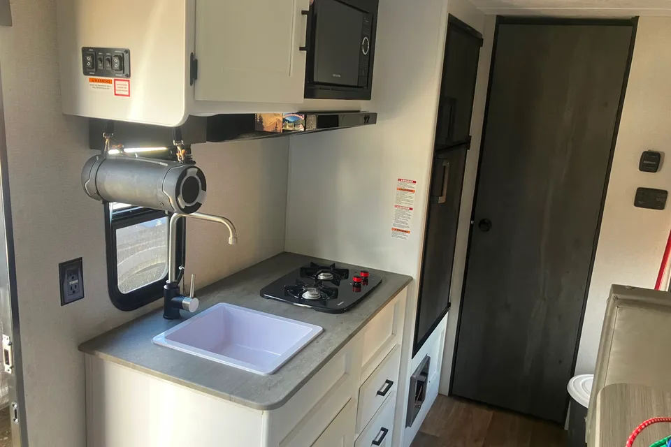 Mike's Coachmen 176BH Travel Trailer