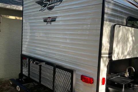 Rebecca's Shasta 25RS Travel Trailer
