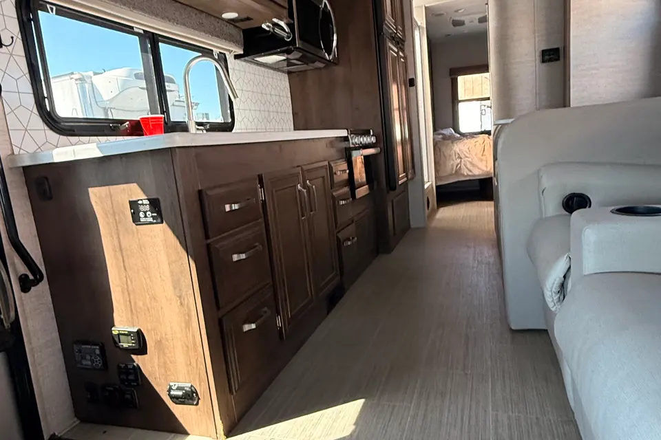 luis's Entegra Coach esteem Class C