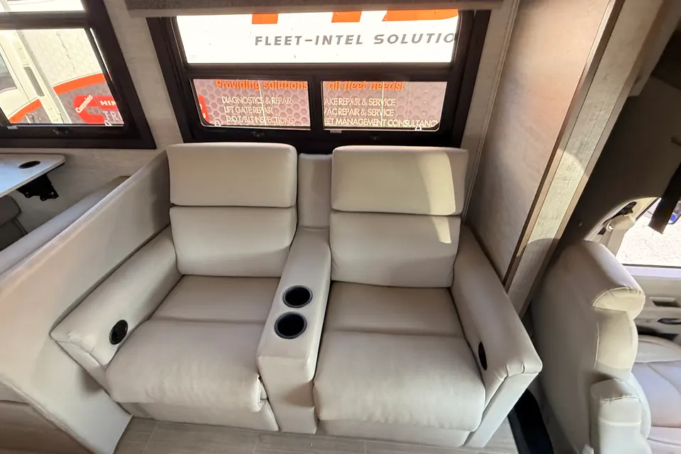 luis's Entegra Coach esteem Class C
