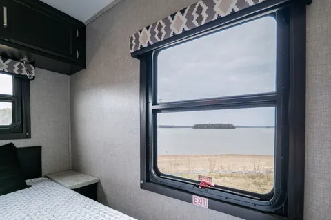 Spacious Dog Friendly and stocked for adventure!!