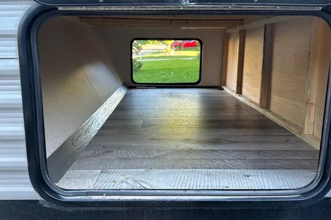 Family Bunkhouse Camper | Sleeps 9 | Fully Stocked | Easy Camping Setup