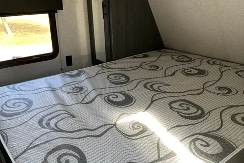 Family Bunkhouse Camper | Sleeps 9 | Fully Stocked | Easy Camping Setup