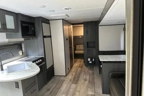 Family Bunkhouse Camper | Sleeps 9 | Fully Stocked | Easy Camping Setup