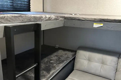 Family Bunkhouse Camper | Sleeps 9 | Fully Stocked | Easy Camping Setup