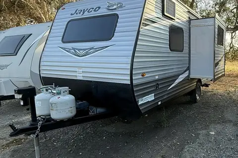 Andre's Jayco Flight SLX 183RB Travel Trailer