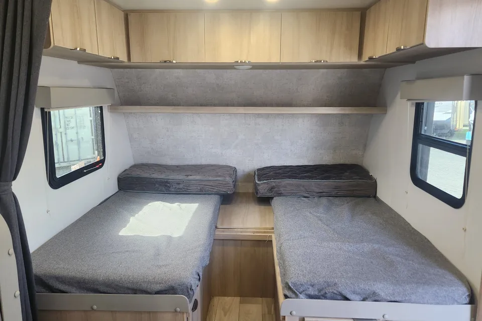 Mike's Winnebago 2108TB Travel Trailer