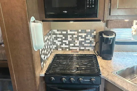 31 foot class A great for group travel or family’s with kids
