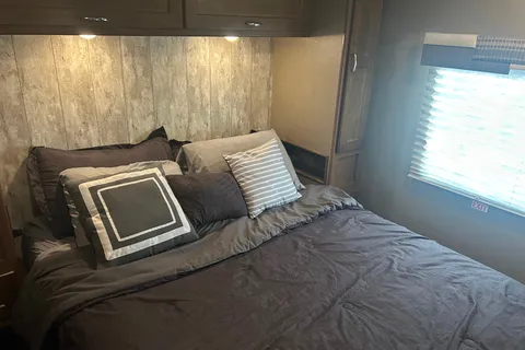 31 foot class A great for group travel or family’s with kids