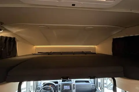 Top Notch Rv - Mercedes Benz Atasca Navion 24v 26'