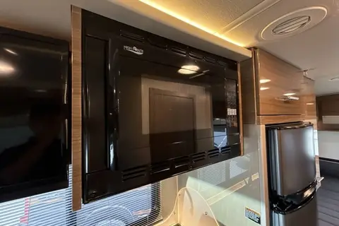 Top Notch Rv - Mercedes Benz Atasca Navion 24v 26'