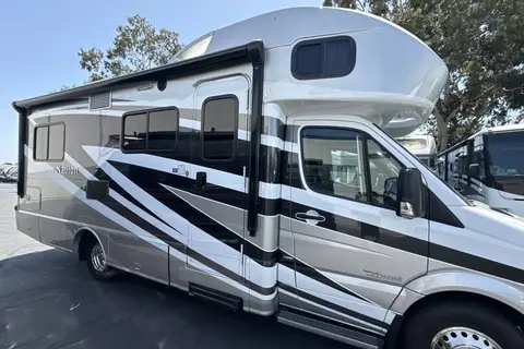 Top Notch Rv - Mercedes Benz Atasca Navion 24v 26'
