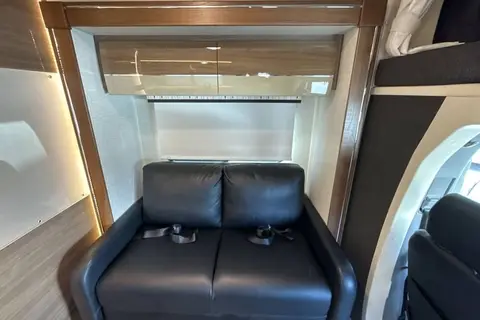 Top Notch Rv - Mercedes Benz Atasca Navion 24v 26'