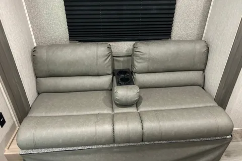 Len’s Coachmen Freedom Express Travel Trailer