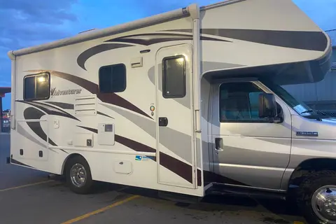 Fleet #C5 Mid-size Class C – Luxury Comfort for Families & Friends (Sleeps 4 Adults, 2 Children)